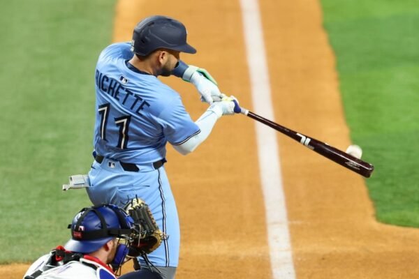 Bo Bichette’s pinch homer in ninth propels Jays over Rangers