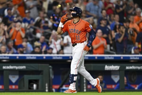 Cam Smith heating up as Astros chase series win vs. Cubs