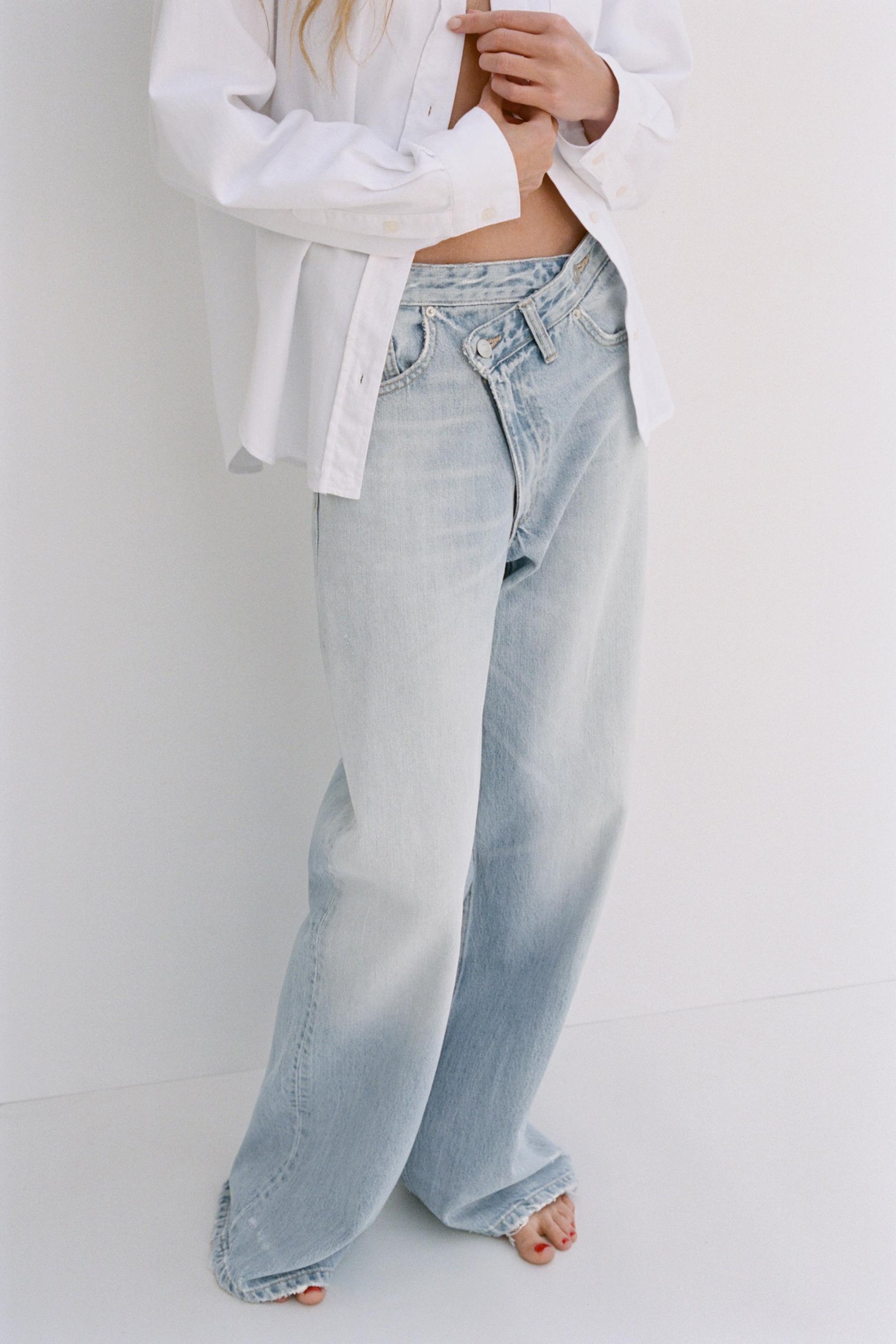 Trf High-Waist Wide Leg Crossover Jeans