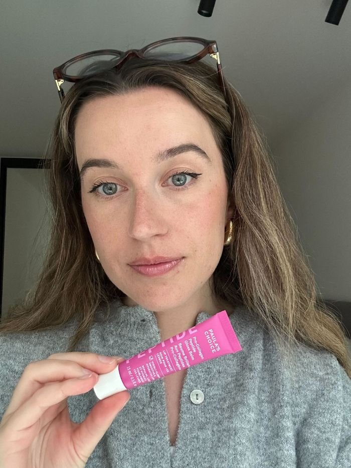 Junior beauty editor Grace Lindsay testing a Paula’s Choice lip plumping product