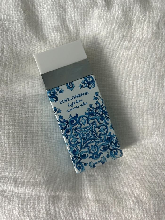 Marine perfumes on a white linen background