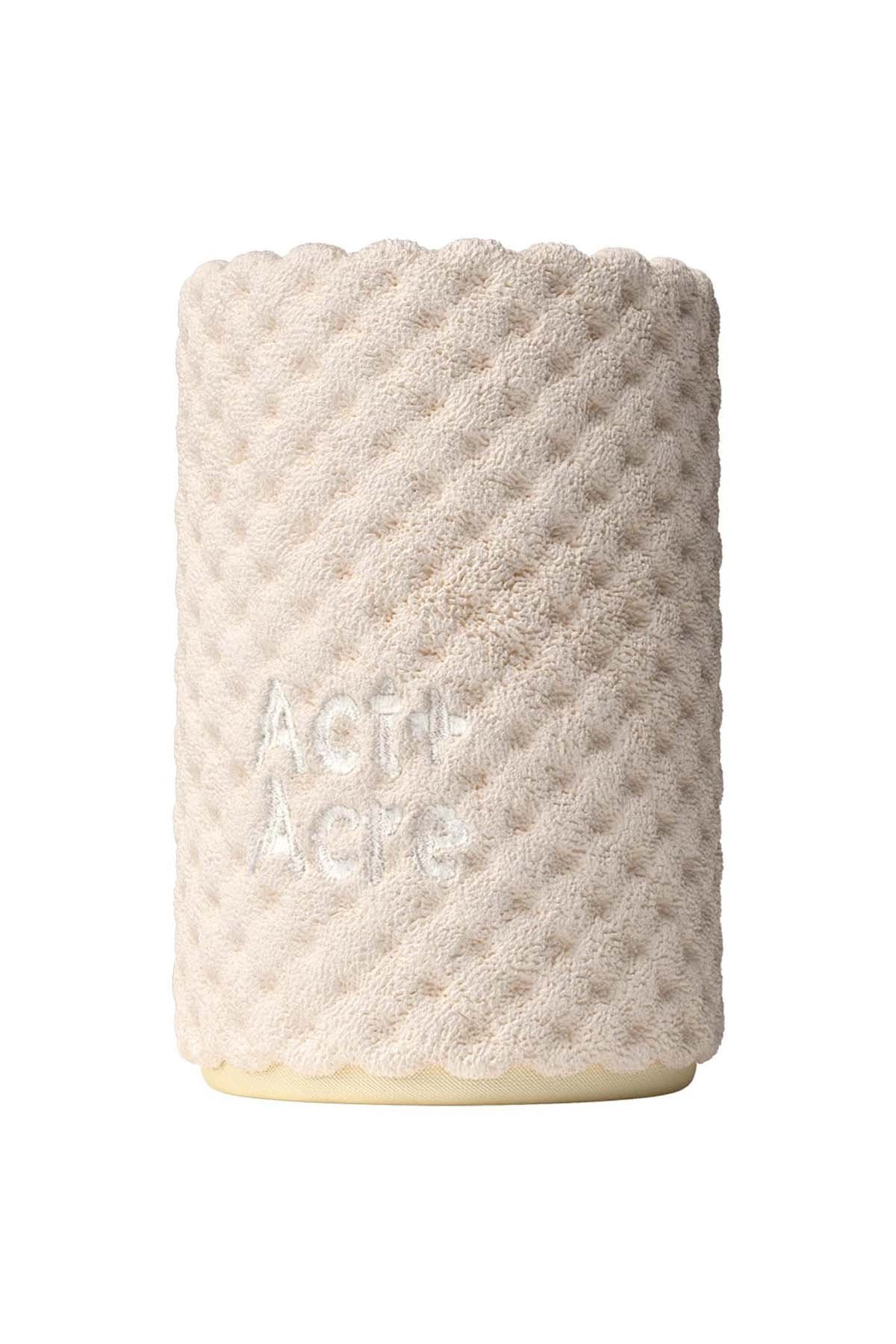  Act+Acre Intelligent Hair Towel 4 installments of $7.50 with Klarna Learn more about klarna_slice Learn more Product Overview #1 Best Selling hair drying towel. Soft waffle knit microfiber towel that dries hair 50% faster and gently, all while reducing excess friction. No more frizz and damaged hair strands. How to Use Ingredients Other Details Frequently Bought Together Act+Acre Intelligent Hair Towel This item Act+Acre Intelligent Hair Towel $30.00 Organic Bamboo Comb Recommended item Organic Bamboo Comb $20.00 Total Price: $50.00 ADD BOTH TO CART Act+Acre Intelligent Hair Towel