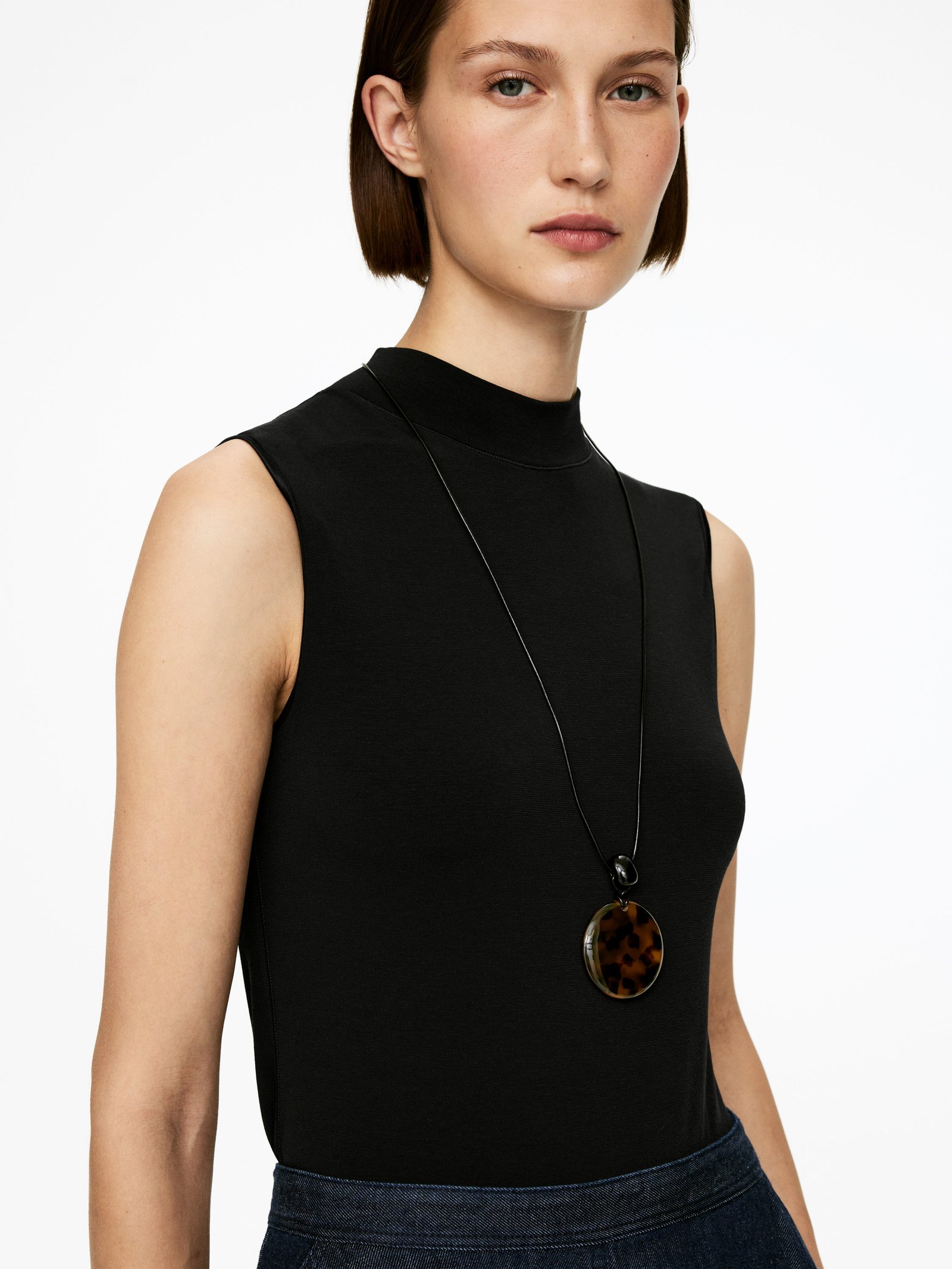 Leather Cord Pendant Necklace – Black/brown – Arket Gb
