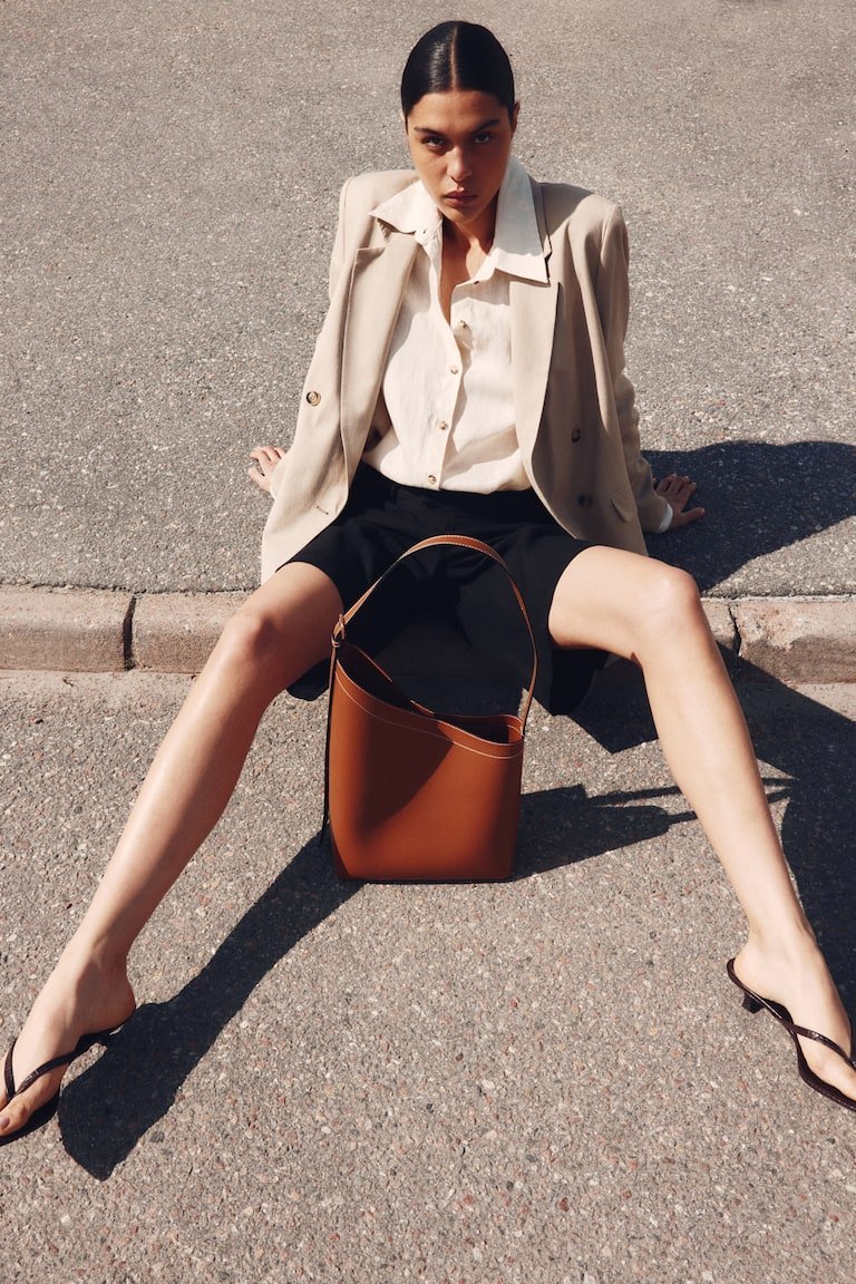 Asymmetric Shopper