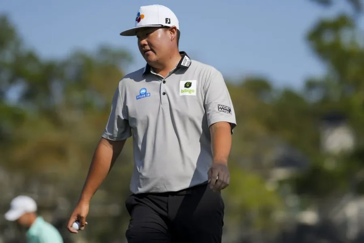Apr 18, 2024; Hilton Head, South Carolina, USA; Sungjae Im walks on the 17th green after making a putt during the first round of the RBC Heritage golf tournament. credits: Aaron Doster-USA TODAY Sports