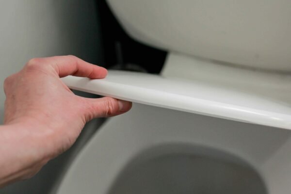 Think Checking Your Poop Is Weird? 83% of Americans Do It—And Doctors Approve