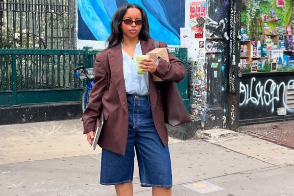 9 Elegant Denim-Shorts Outfits to Try