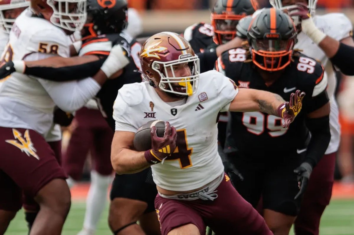 Nov 2, 2024; Stillwater, Oklahoma, USA; Arizona State Sun Devils running back Cam Skattebo (4) runs the ball during the first quarter against the Oklahoma State Cowboys at Boone Pickens Stadium. Mandatory Credit: William Purnell-Imagn Images