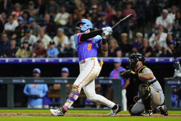 Rockies rally from nine-run hole, stun Pirates 17-16