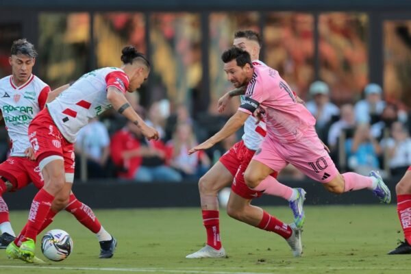 Leagues Cup roundup: Lionel Messi injures hamstring as Inter Miami top Necaxa