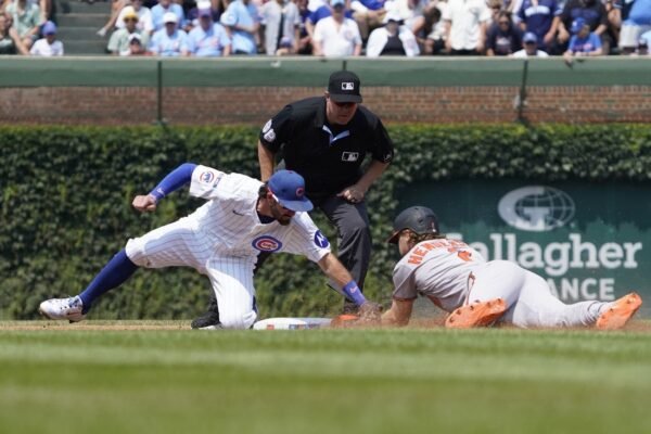 Cubs’ Justin Turner cracks pinch-hit homer to walk off O’s