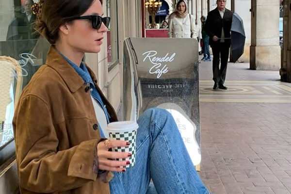 7 French-Girl Denim Outfits I’m Copying From Top to Bottom